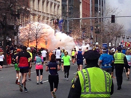 Trenutak eksplozije u Bostonu; Foto: Dan Lampariello/Reuters
